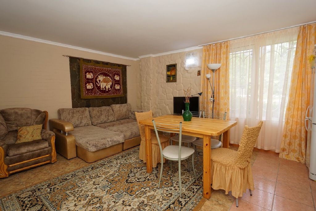 Апартаменты с двумя спальнями и кухней