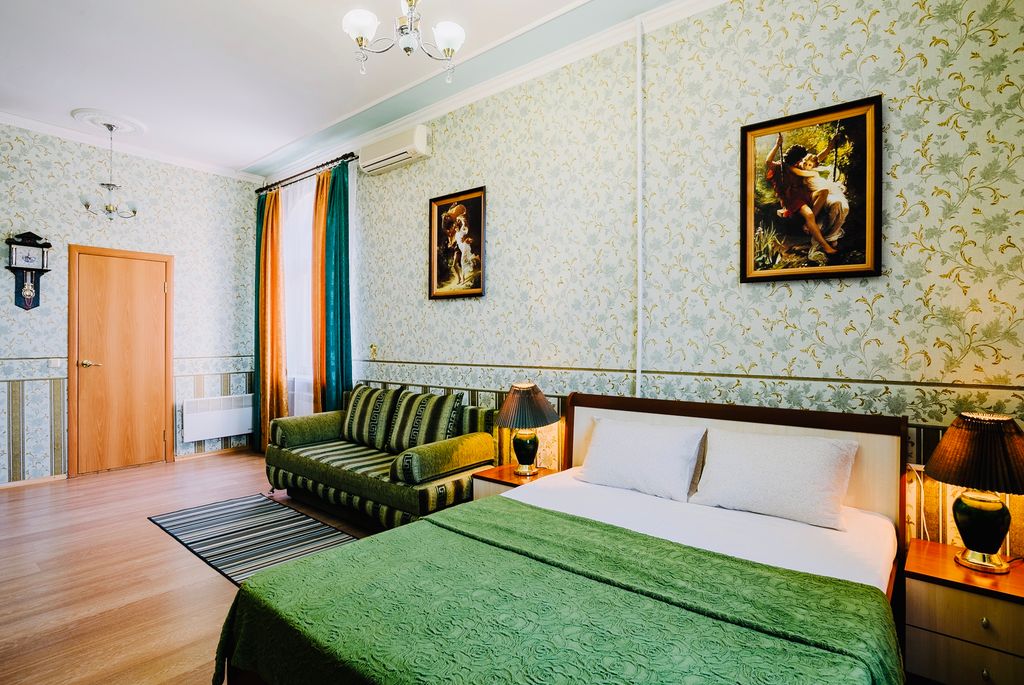 Семейный номер улучшенный с видом на город