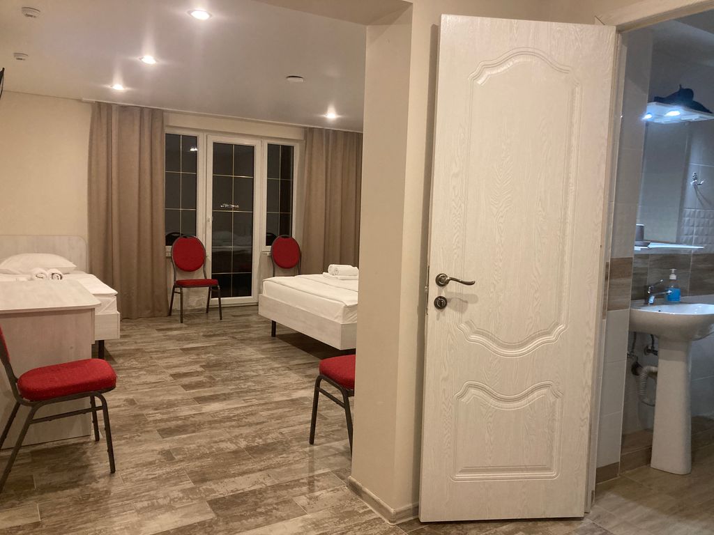 Четырёхместный номер эконом с видом на море