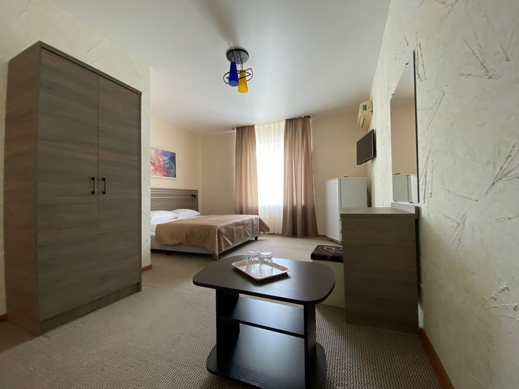 Трёхместный номер первой категории