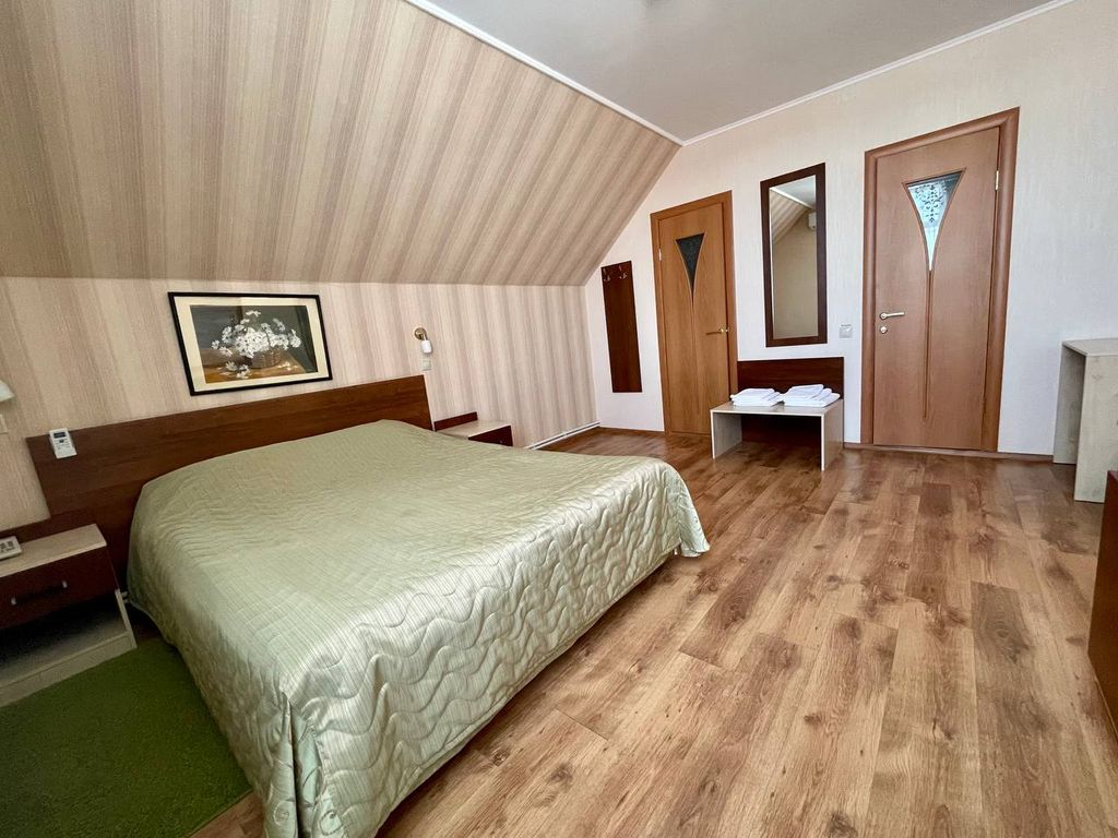 Трёхместный номер семейный 32 и 35