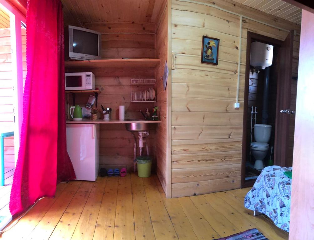 Четырёхместный номер улучшенный с видом на горы