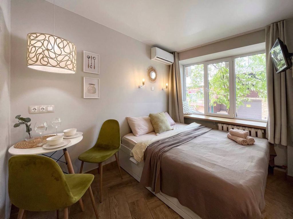 Апартаменты студия Медовая