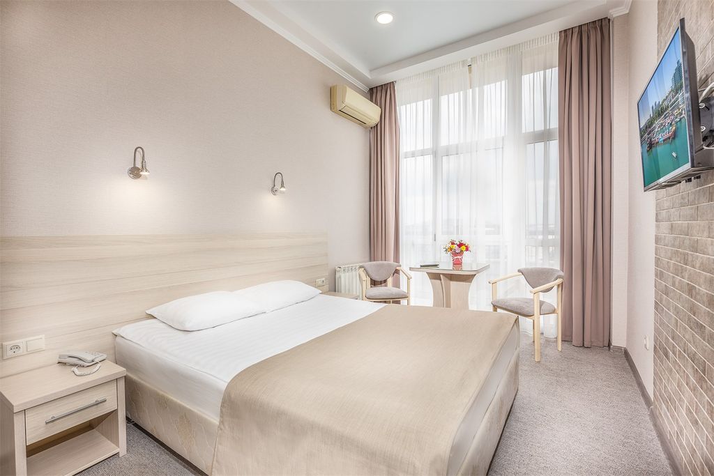 Двухместный номер с 1 кроватью студио-стандарт 1 этаж