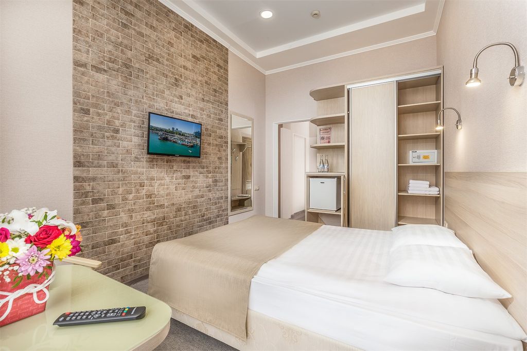 Двухместный номер с 1 кроватью студио-стандарт 2 этаж