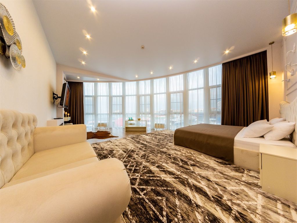 Двухместный номер с 1 кроватью арт-люкс 215