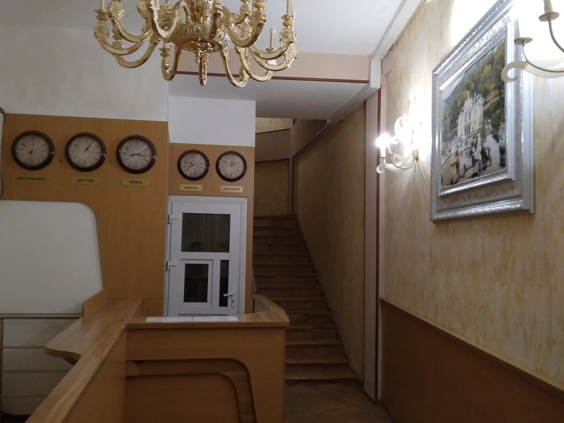 Центральный вход 