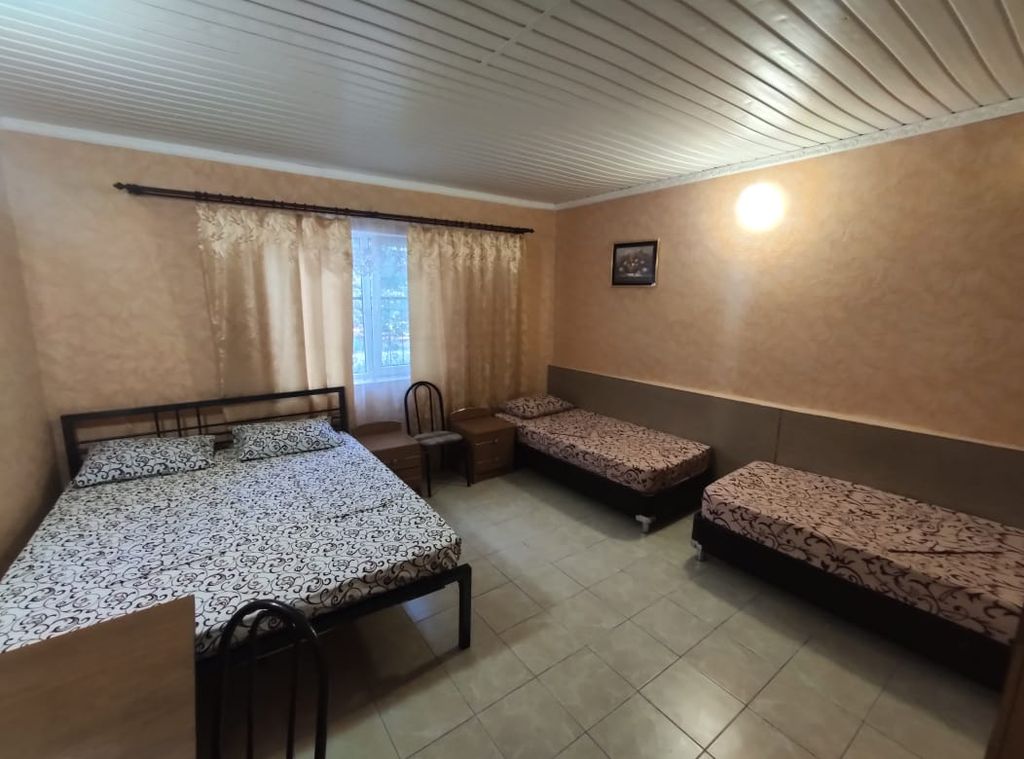 Четырёхместный номер стандарт на 1 этаже