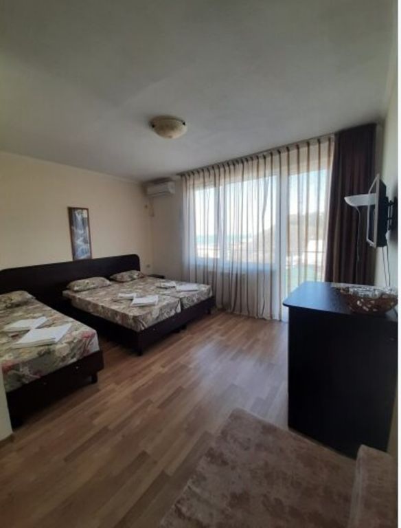 Четырёхместный номер с балконом и видом на море стандарт