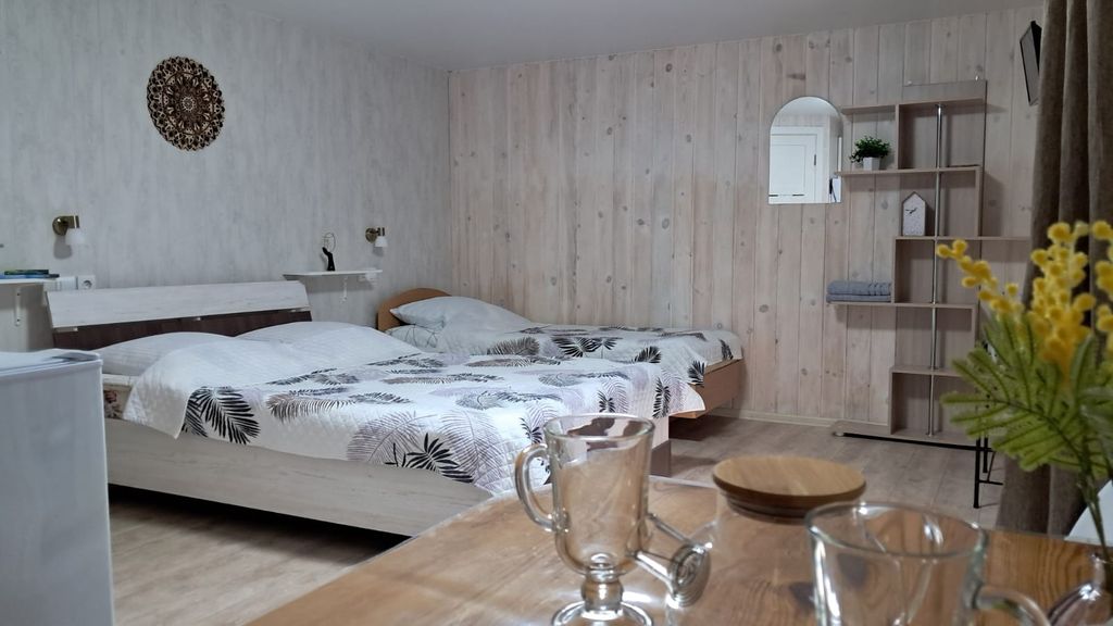 Трёхместный номер стандарт с видом на горы