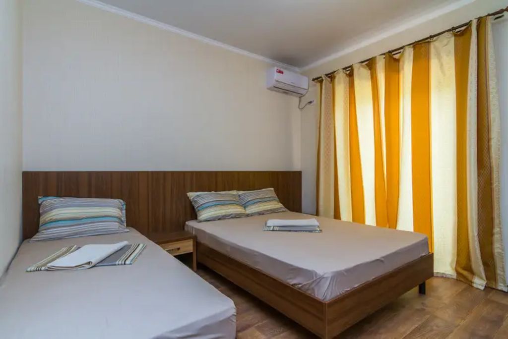 Трёхместный номер Трёхместный с балконом