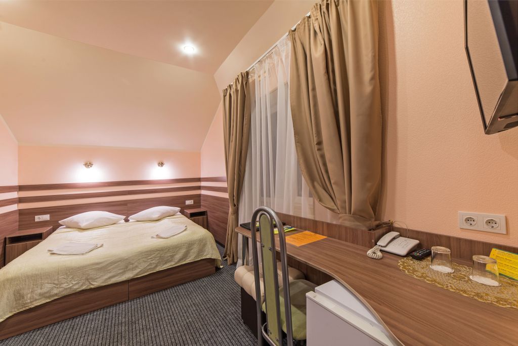 Двухместный номер с 1 кроватью полулюкс №4