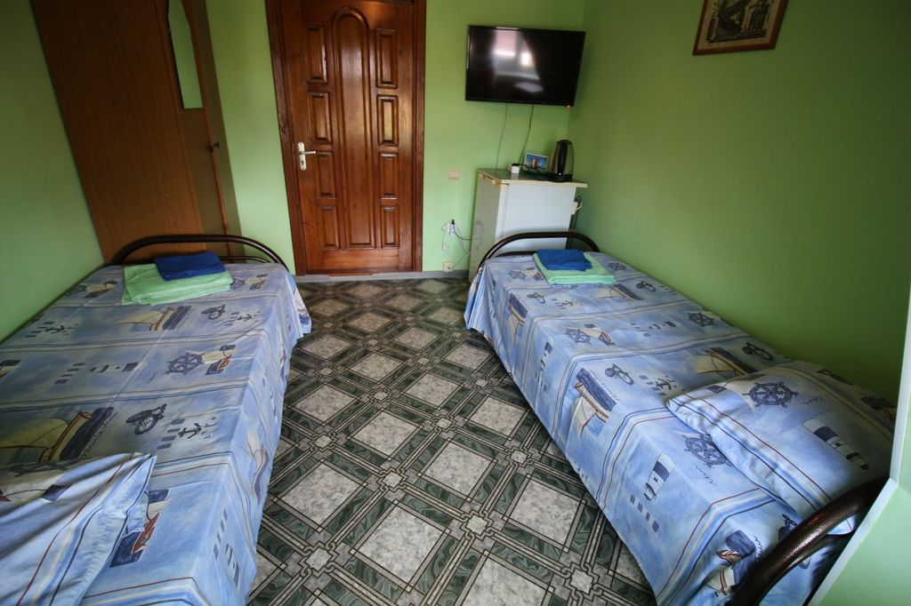 Двухместный номер с 2 отдельными кроватями эконом