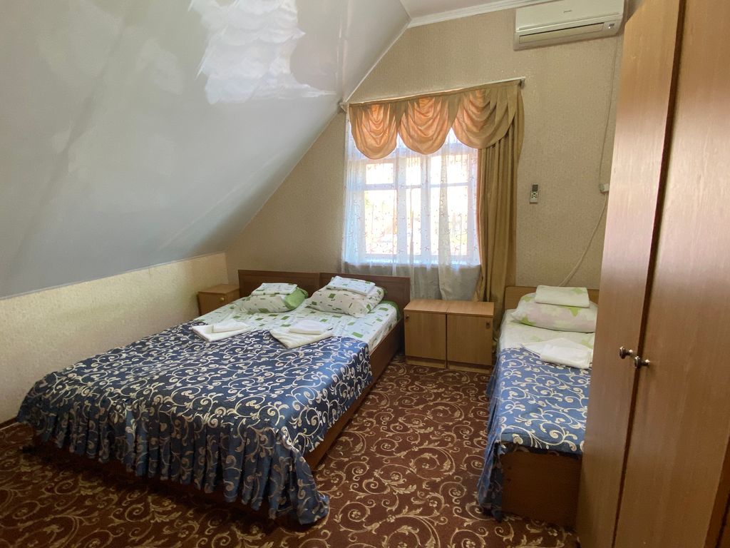 Трёхместный номер Стандартный трехместный номер