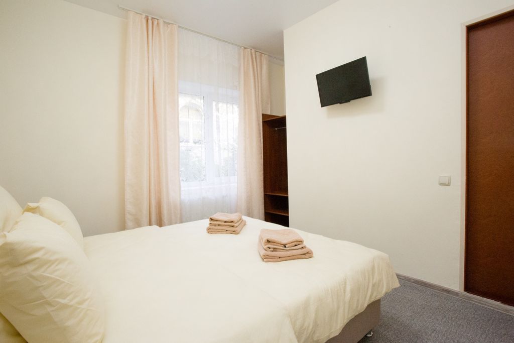 Четырёхместный номер  двухкомнатный семейный