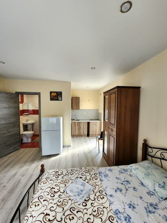 Трёхместный номер улучшенный с видом на горы