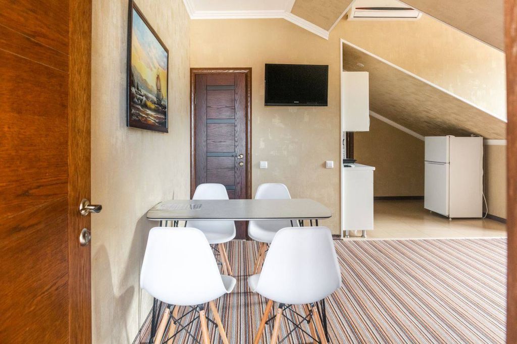 Семейный номер двухкомнатный люкс с кухней без балкона