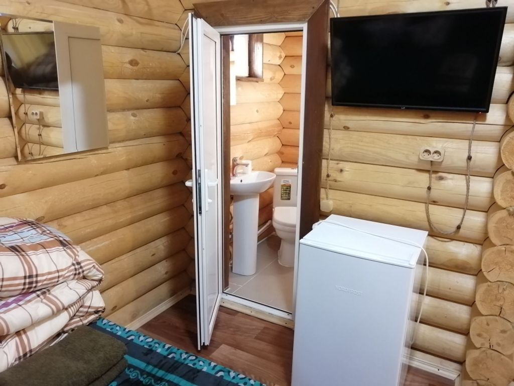 Четырёхместный номер домик лесной № 3