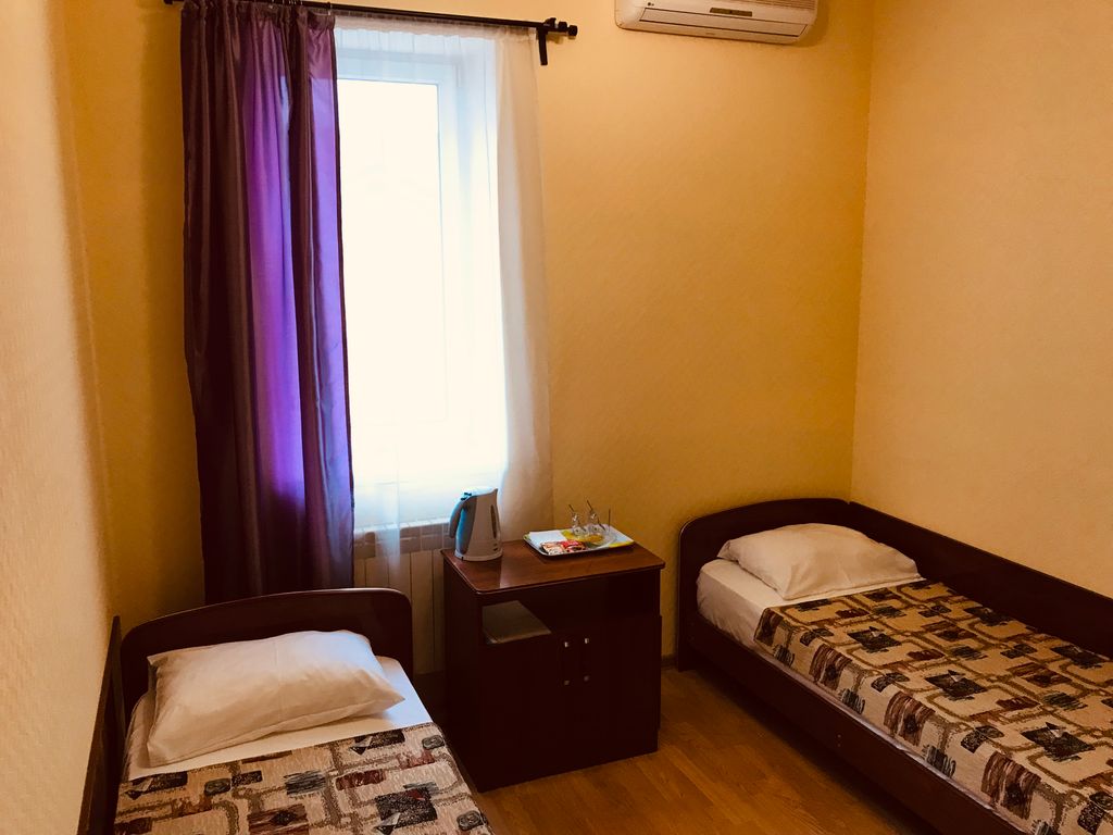 Двухместный номер с 2 отдельными кроватями НОМЕР С ДВУМЯ ОДНОСПАЛЬНЫМИ КРОВАТЯМИ (TWIN)