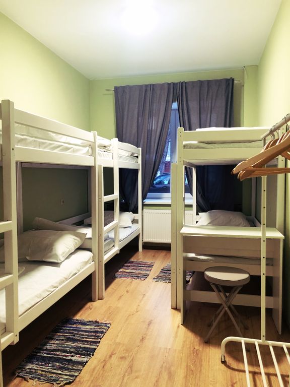 Многоместный мужской номер шестиместный мужской номер с общим сан узлом