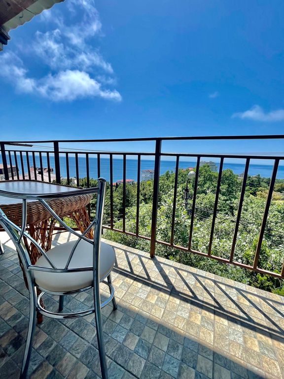 Четырёхместный номер панорамный 1 комнатный с балконом, 3 этаж