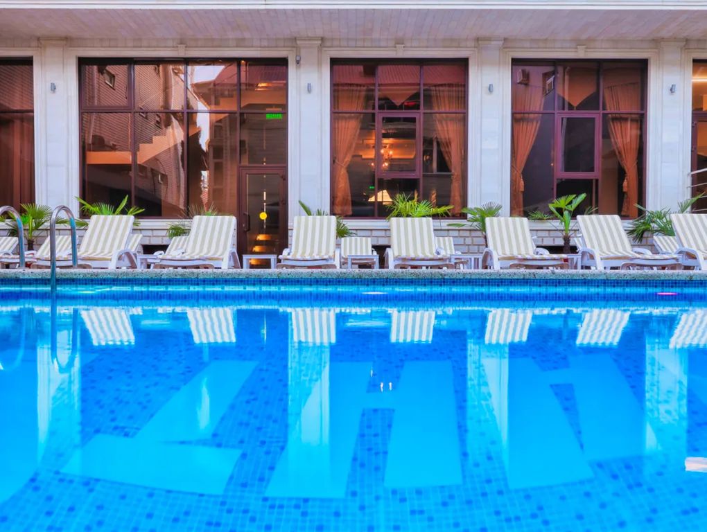 Апартаменты 2-х комнатный полулюкс с балконом