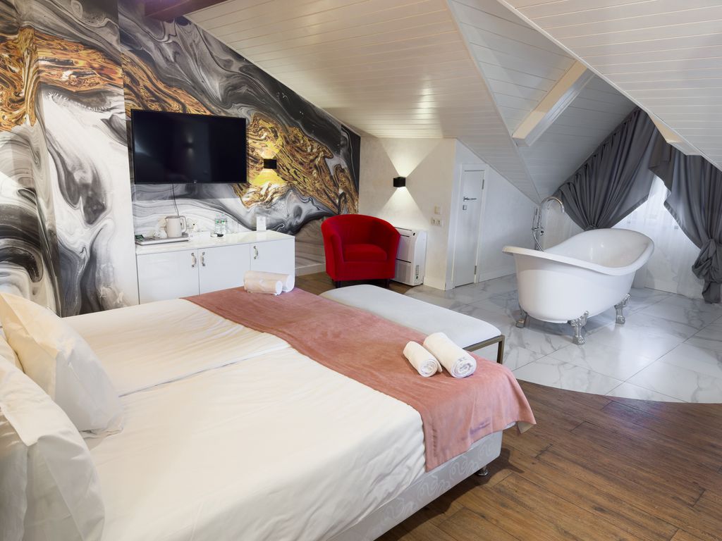 Двухместный номер с 1 кроватью люкс