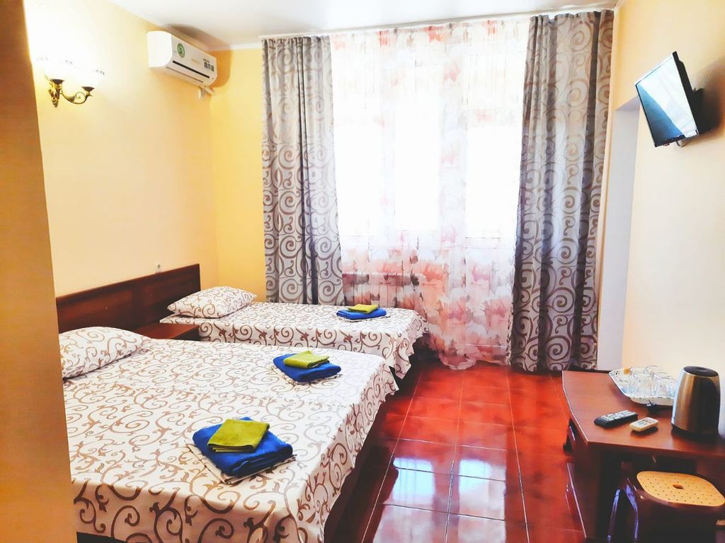 Семейный номер люкс с видом на город