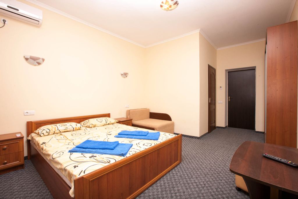 Трёхместный номер улучшенный