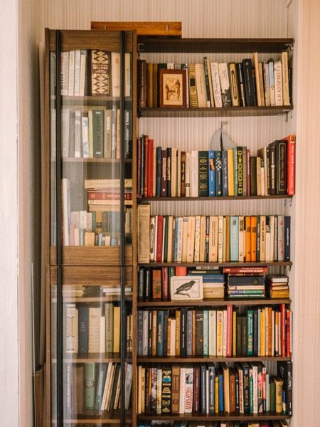 Небольшая библиотека для наших гостей