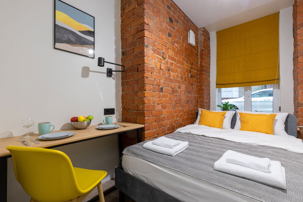 Апартаменты уютная студия с собственной кухней и ванной комнатой