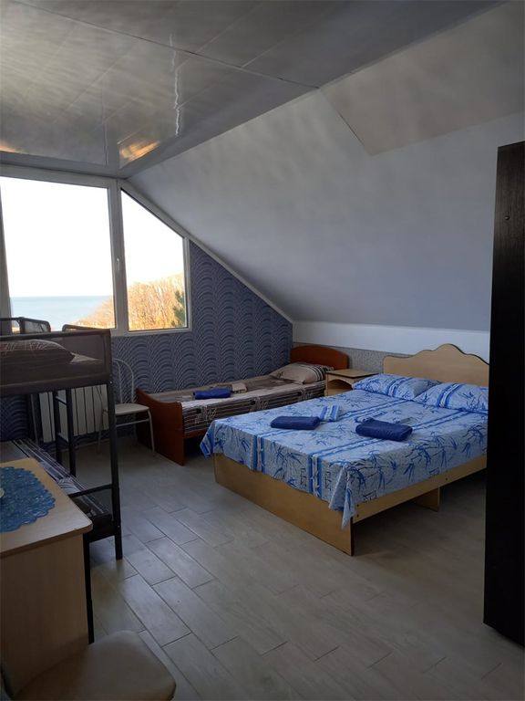 Семейный номер со всеми удобствами и видом на море