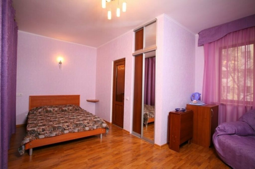 Трёхместный номер полулюкс