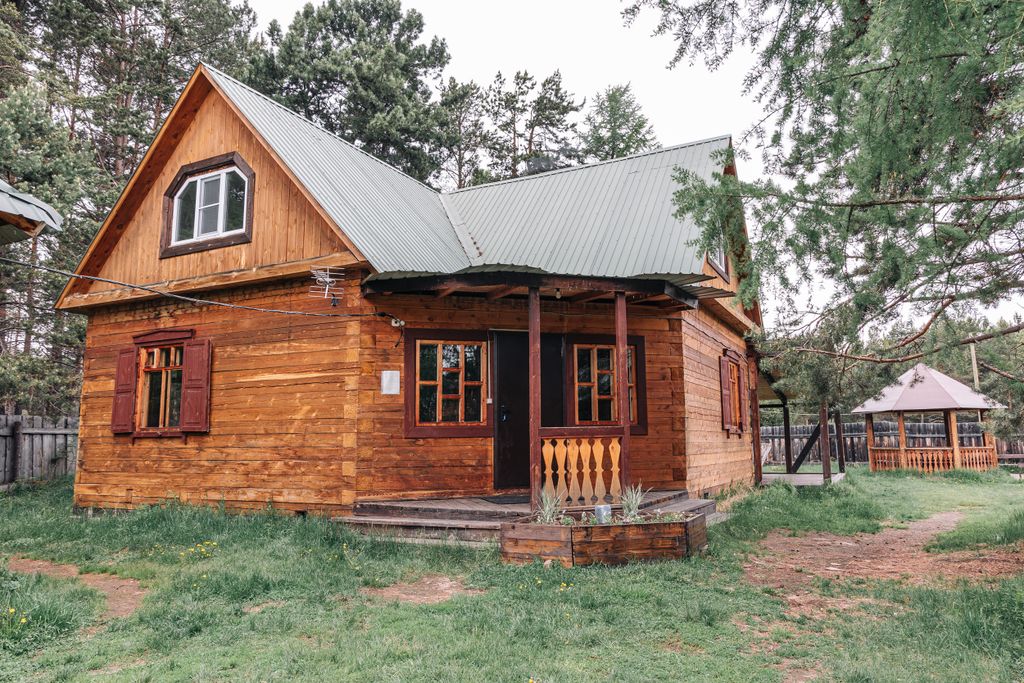 Дом коттедж для большой компании