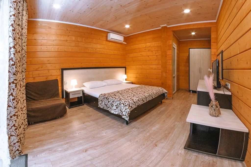 Двухместный номер с 1 кроватью улучшенный комфорт с балконом