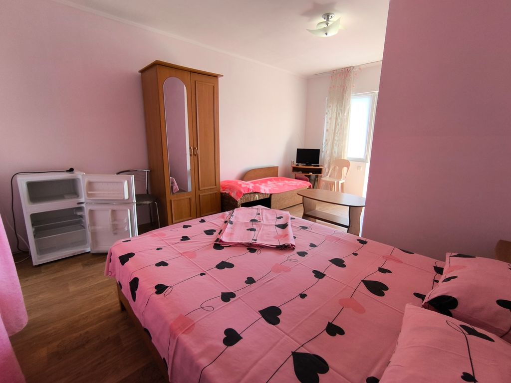 Трёхместный номер улучшенный с видом на море