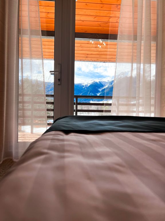 Апартаменты студия с панорамным видом на горы