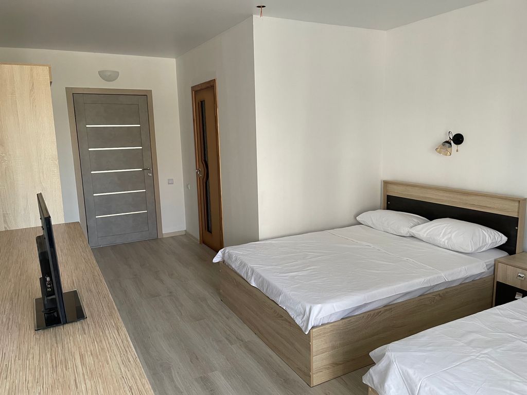 Четырёхместный номер с двумя двуспальными кроватями