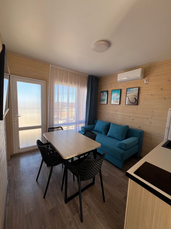 Семейный номер улучшенный с видом на море