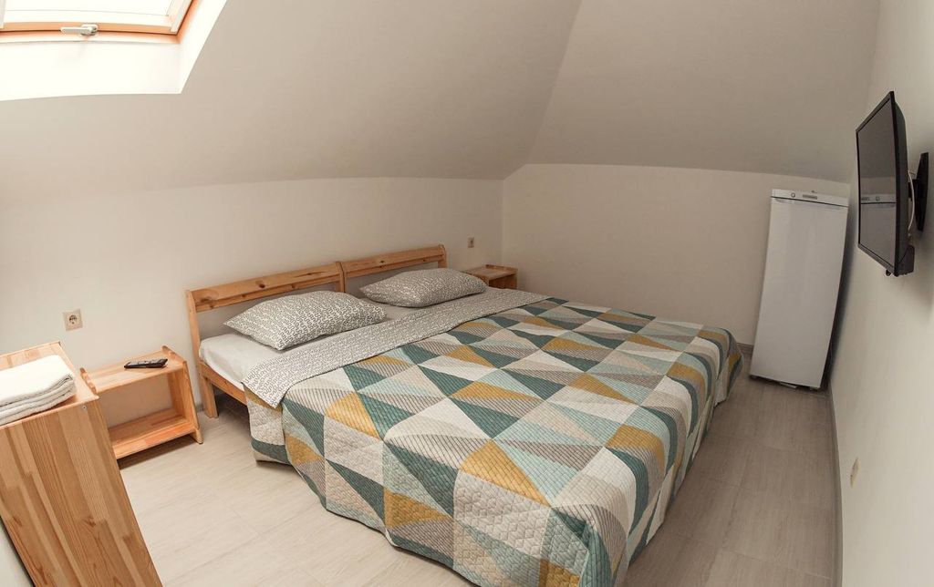 Двухместный номер с 2 отдельными кроватями со всеми удобствами на мансарде