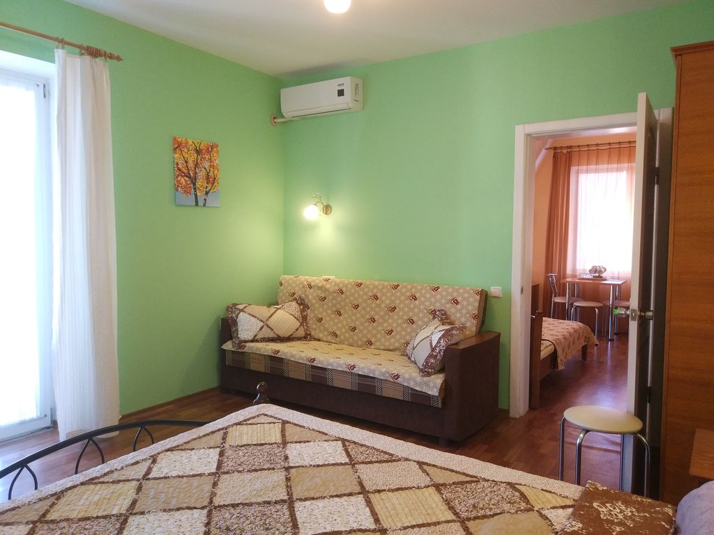 Семейный номер люкс с двумя спальнями и балконом