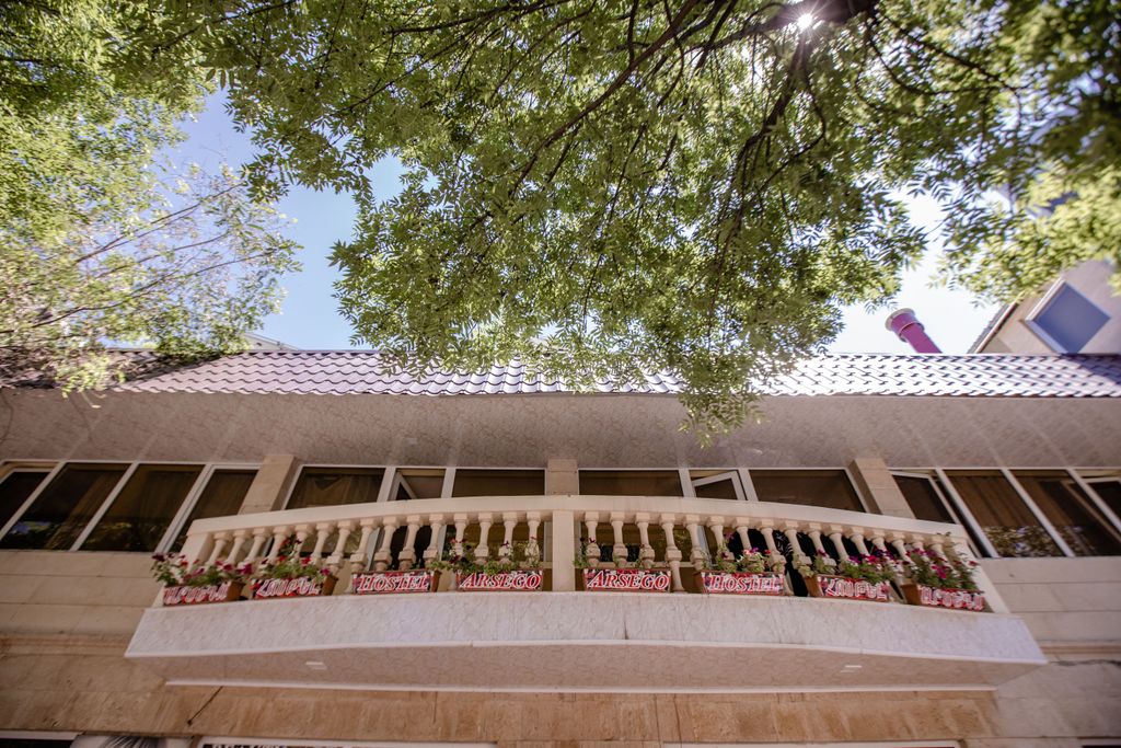 Многоместный смешанный номер эконом (душ/туалет общий)