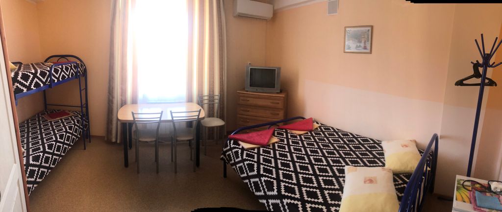 Четырёхместный номер с кондиционером