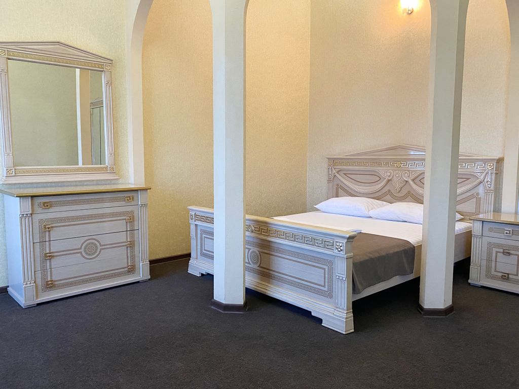 Четырёхместный номер люкс