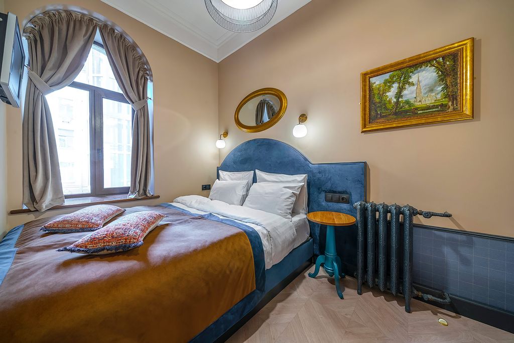 Двухместный номер с 1 кроватью Небольшой номер с двуспальной кроватью и кондиционером