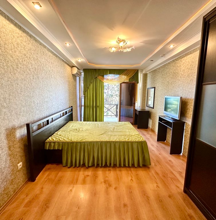 Семейный номер двухкомнатный с террасой