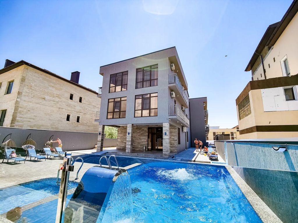 Трёхместный номер улучшенный