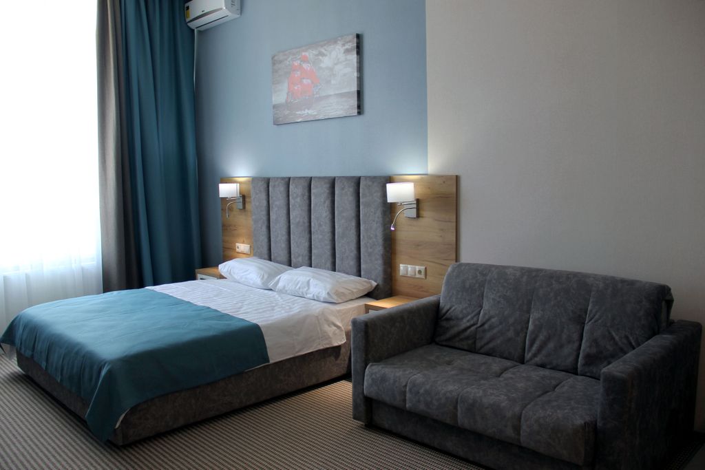 Апартаменты студия с видом на город