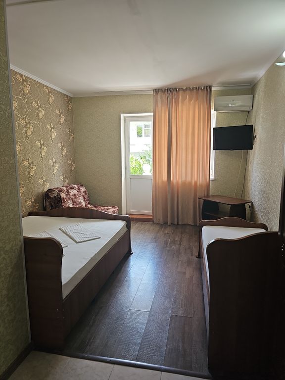 Трёхместный номер улучшенный с видом на море