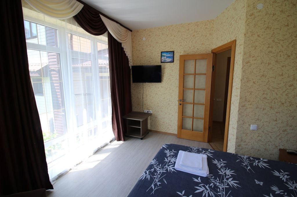 Семейный номер двухкомнатный на 4-5 человек